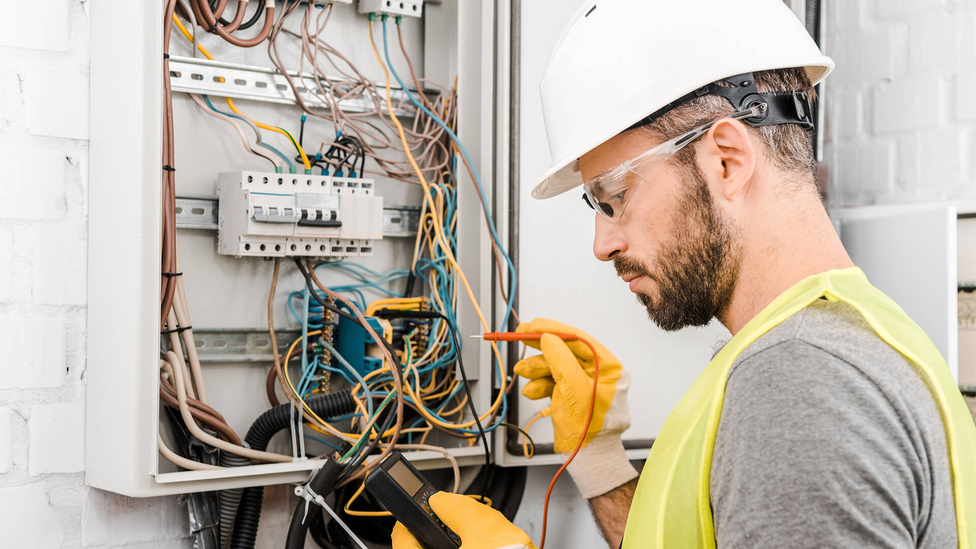 About the Electrical Service at Commercial Buildings